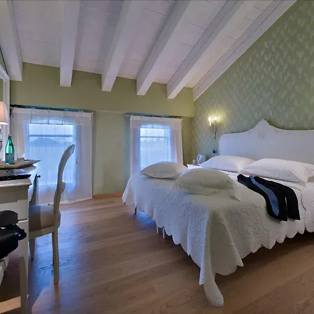 Relais Giulia Летний дом Местрино
